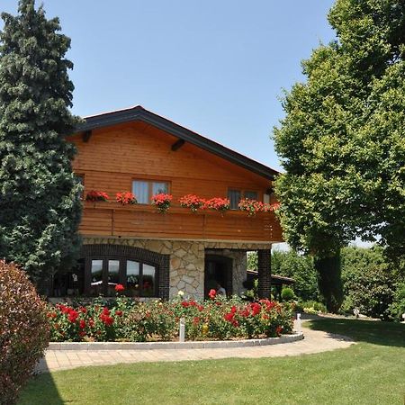 Guesthouse Dolinsek Sevnica ภายนอก รูปภาพ