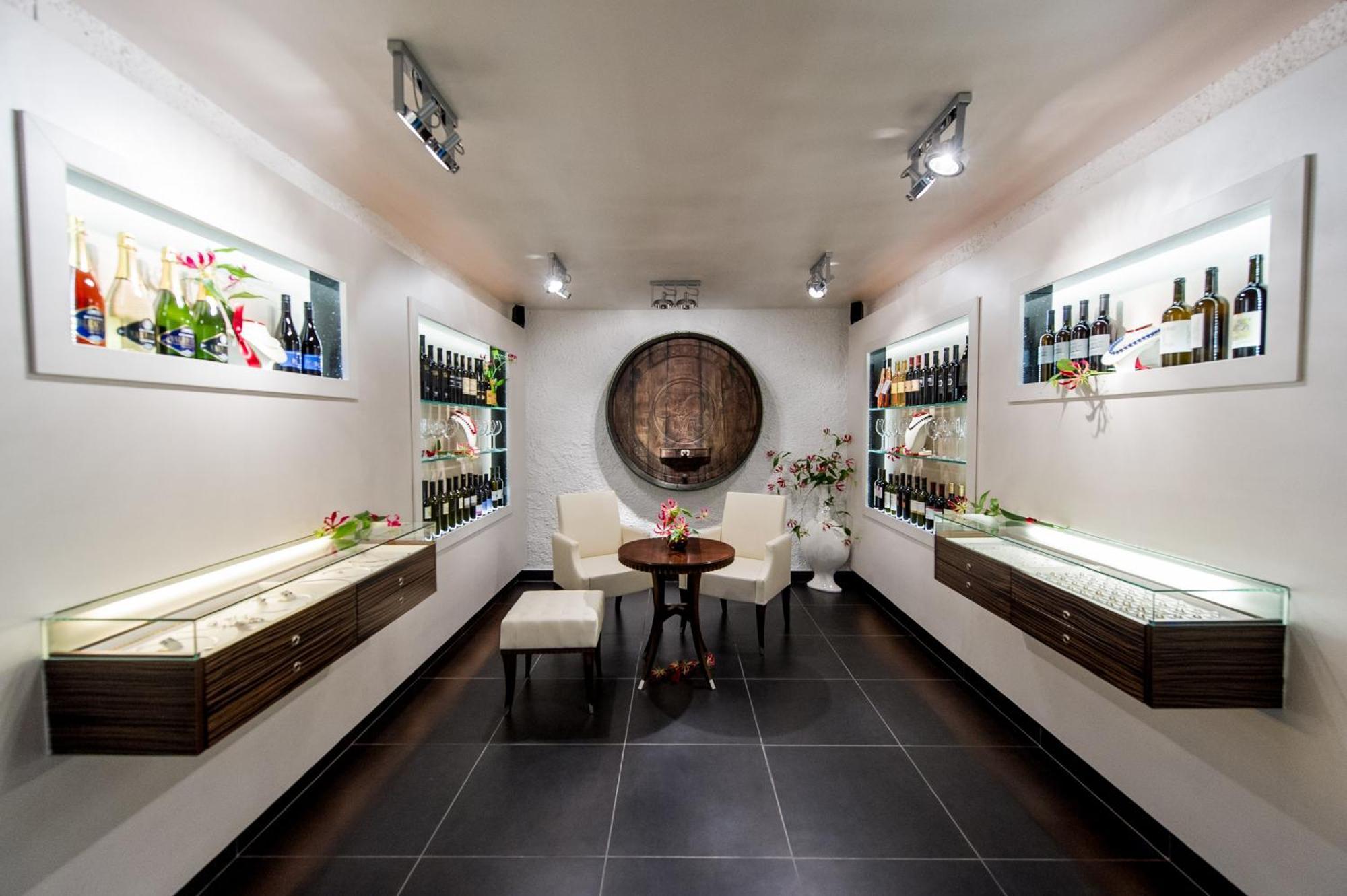 Guesthouse Dolinsek Sevnica ภายนอก รูปภาพ